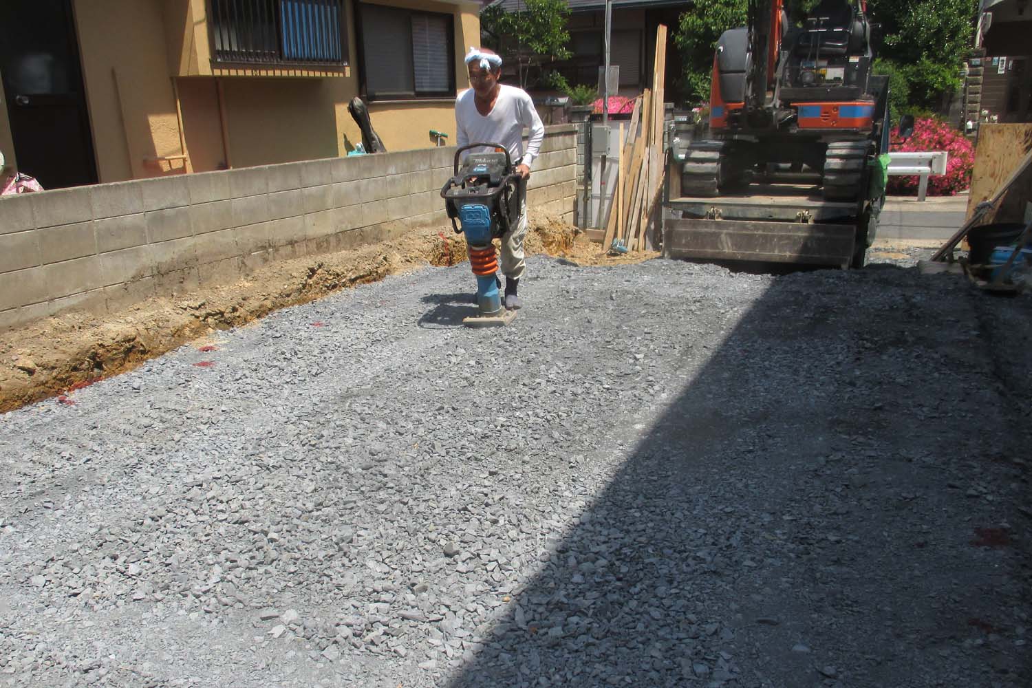 長岡京市　S様邸　砕石敷き込み