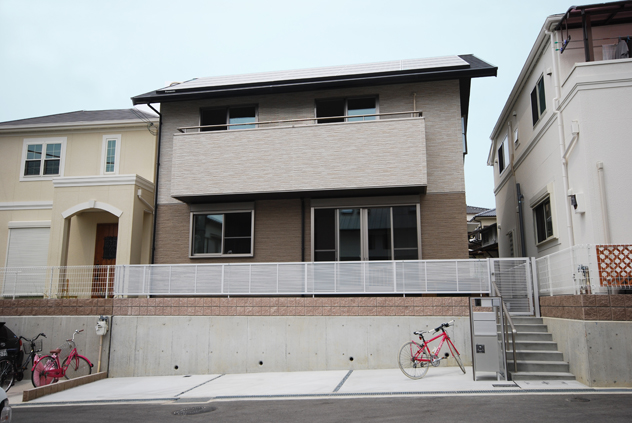 枚方市 太陽光発電搭載のゼロエネルギー住宅 枚方市 太陽光発電搭載のゼロエネルギー住宅