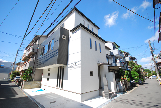 21坪 狭小地3階建て住宅 3LDKサンルーム付 高槻市 S様邸 21坪 狭小地3階建て住宅 3LDKサンルーム付 高槻市 S様邸